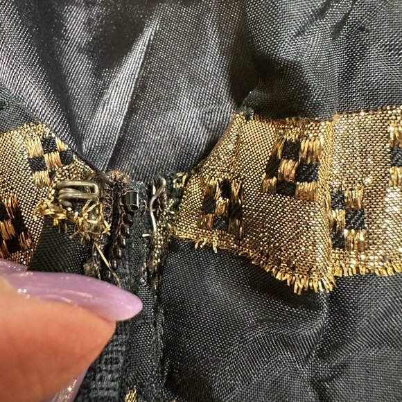 Gold & Black Fringed & Fully Embellished Sleeveless Gown - Picture 10 of 14